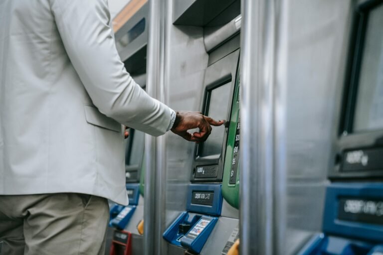 How Automation is Transforming Customer Service in the Retail Sector
